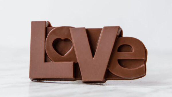 Milk Chocolate Love Bar Large